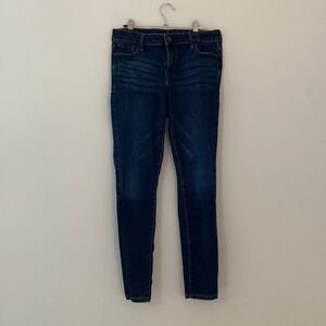Mid-rise skinny jeans